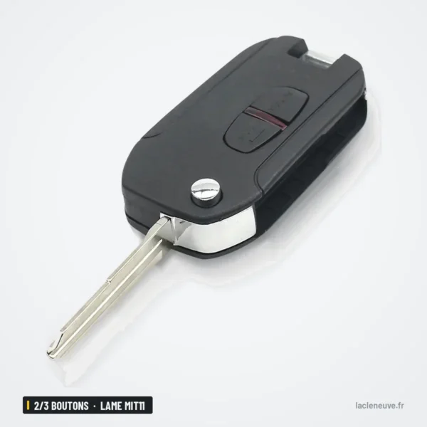 Clé pliante 2/3 boutons pour Mitsubishi Outlander, Pajero, Lancer - clé pliante dépliée, vue de face légèrement inclinée