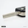 Coque de clé pliante 3 boutons pour Kia Rio, Sportage, Hyundai I30, Accent - clé pliante vue de profil sur la charnière